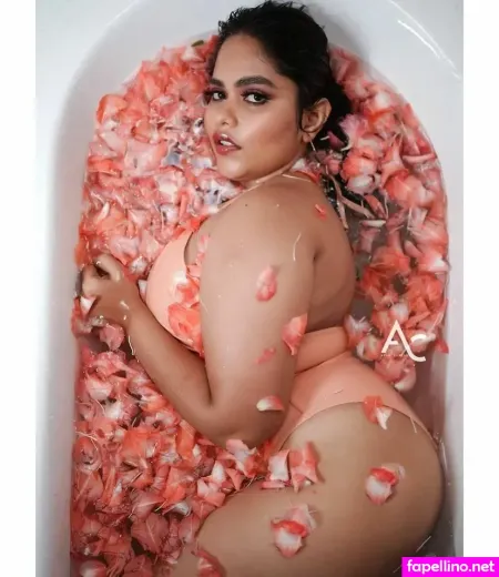 Fire Fly OnlyFans Thumbnail #UiqI15gCu5