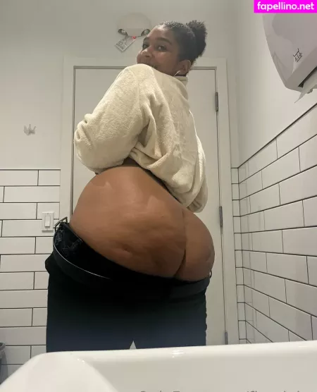 Fireviolet OnlyFans Thumbnail #3VQIP1IToy