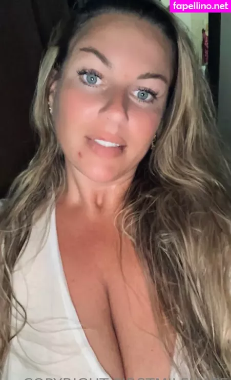 Firstmilfmate OnlyFans Thumbnail #qQE11tXaS7