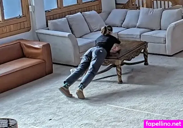 Fishtanklive OnlyFans Thumbnail #EcQ8GFQKtz