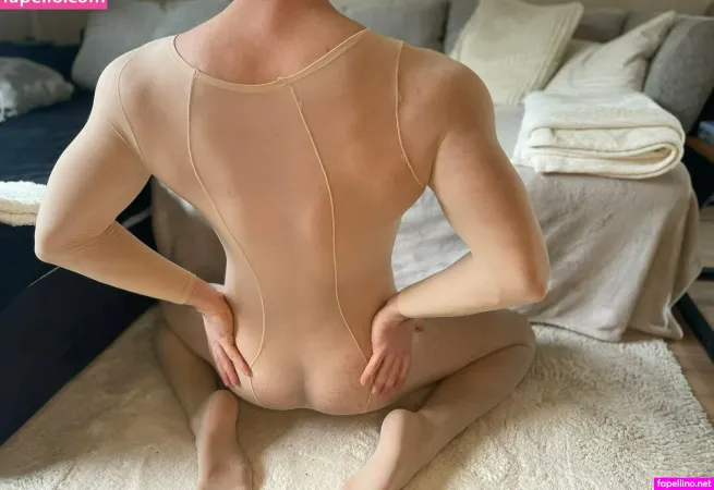 Fit Foot Friend OnlyFans Thumbnail #8IGmD7eTgN