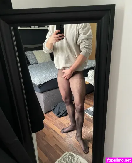 Fit Foot Friend OnlyFans Thumbnail #VYa6QcAkie