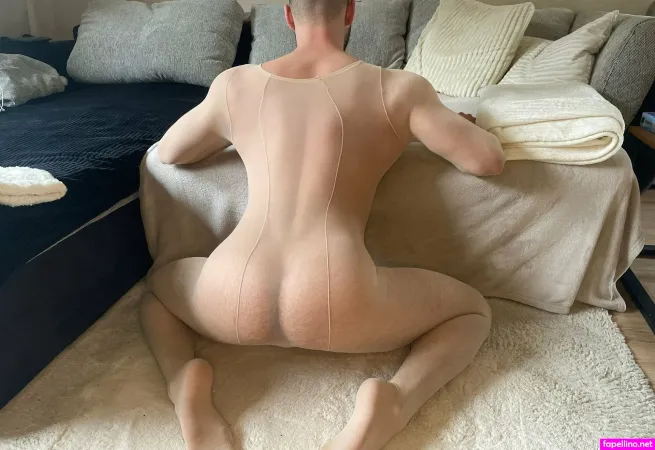 Fit Foot Friend OnlyFans Thumbnail #wTx8F4oHmH