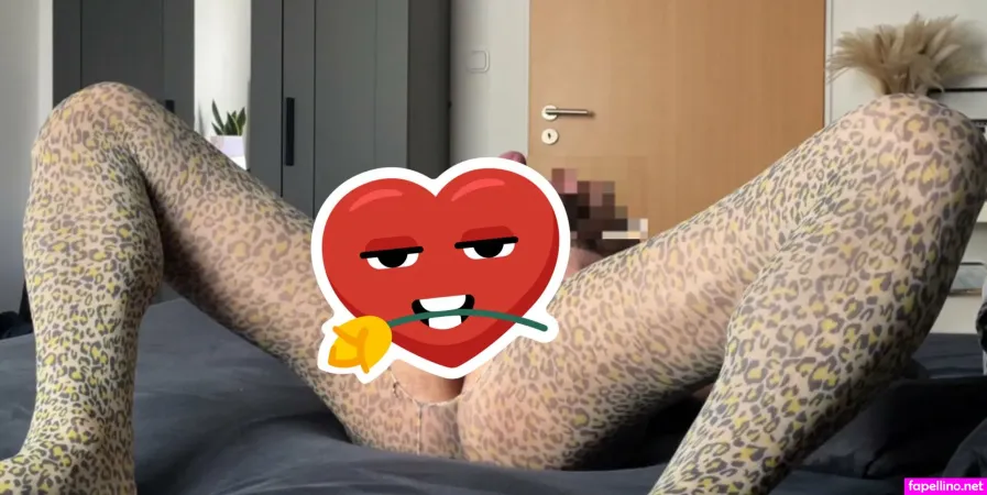 Fit Foot Friend OnlyFans Thumbnail #y3uWtWHGZu