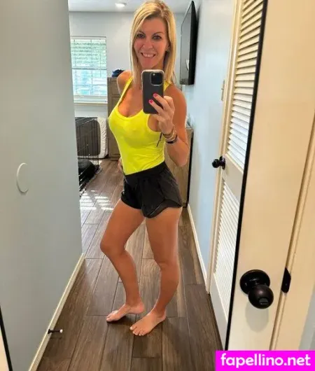 Fit Wife And Mom OnlyFans Thumbnail #7fSdj5TGNZ