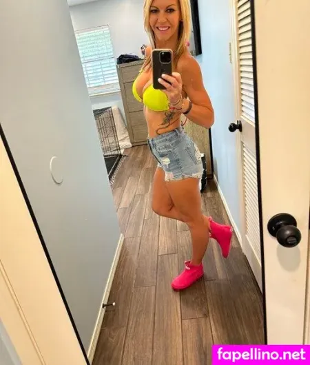 Fit Wife And Mom OnlyFans Thumbnail #WafSQZHt5s