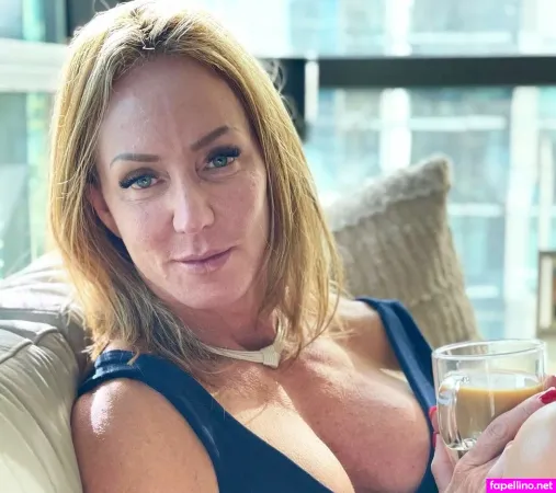 Fitwifejewels OnlyFans Thumbnail #IRKEUmbnSN