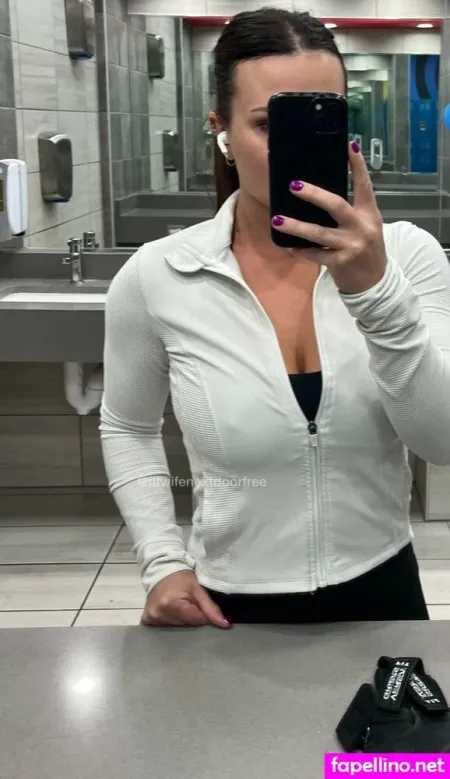 Fitwifenextdoorfree OnlyFans Thumbnail #5Dxm1vqYjd