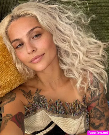 Fl Beach Bunny OnlyFans Thumbnail #xVX1sDtO69