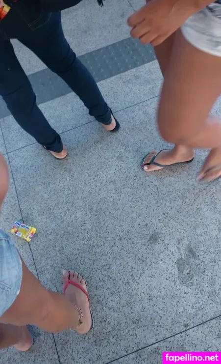 Flagras De Amigas OnlyFans Thumbnail #rZTn06U4X1