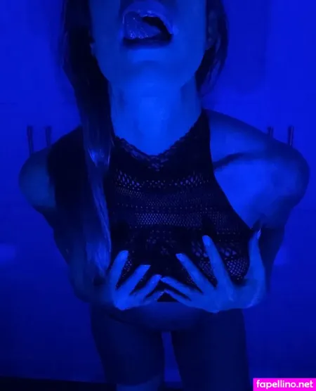 Flavia Fetish OnlyFans Thumbnail #ZN4y6MpiIz