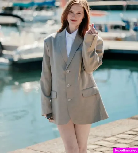 Fleur Geffrier OnlyFans Thumbnail #ZgR8IHM65N