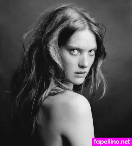 Fleur Geffrier OnlyFans Thumbnail #hq6bfIt3pe