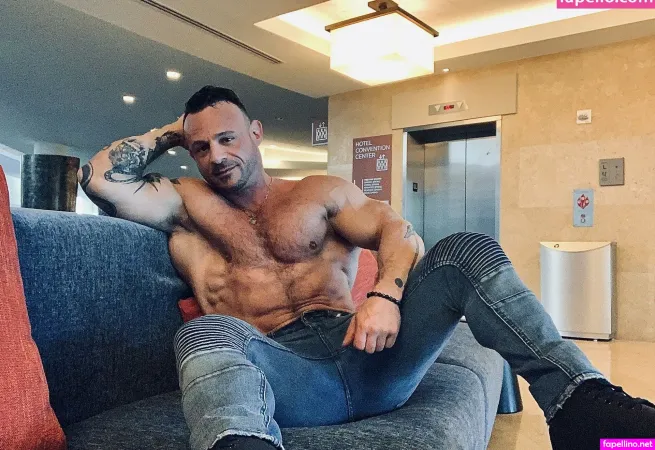 Flexcash4 OnlyFans Thumbnail #gsT3XlQhUo