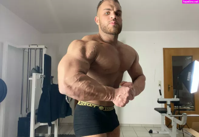 Flexmusclegod OnlyFans Thumbnail #Q1I7qy4RXF