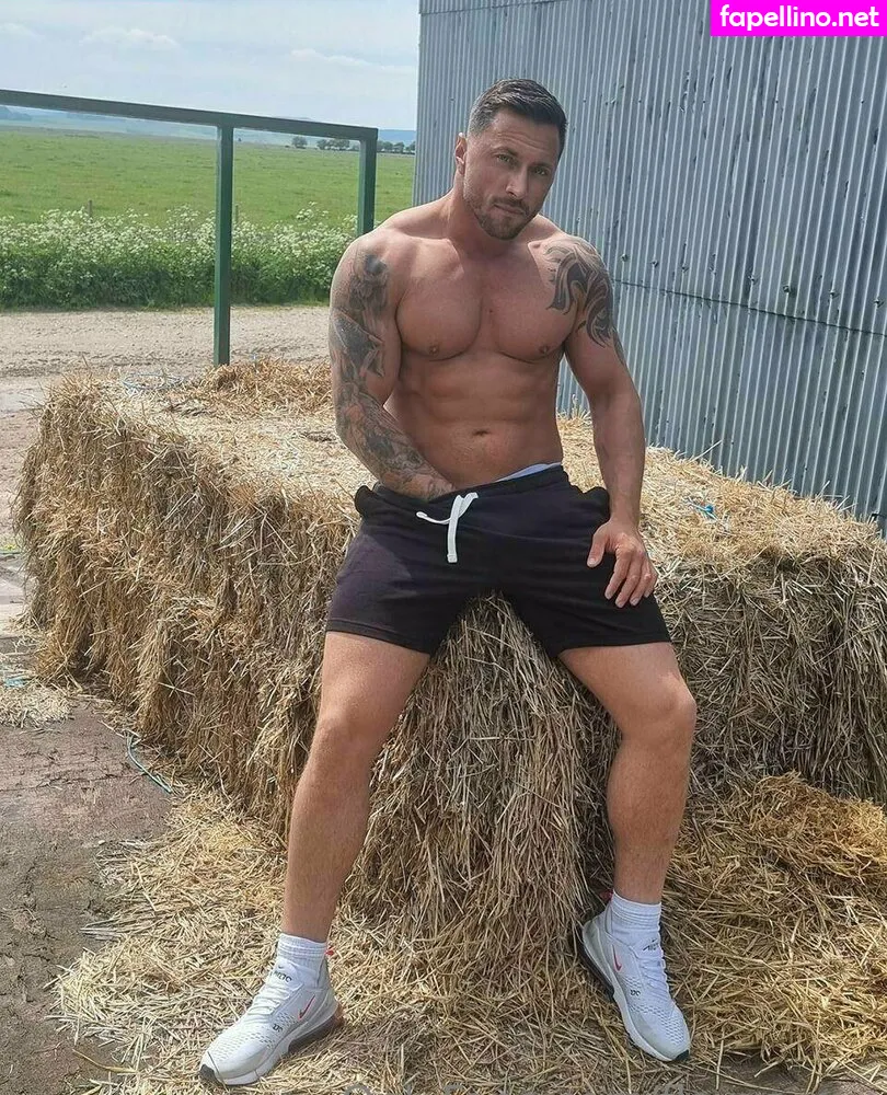 flexarmy_yt, flexxarmy Nude Leaked OnlyFans Photo #6H4UIX0y8S