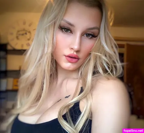 Flikabelle Samantha OnlyFans Thumbnail #WEcbhogZtq