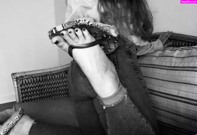 Flirtyfeet1 OnlyFans Thumbnail #CFucjcw1rX