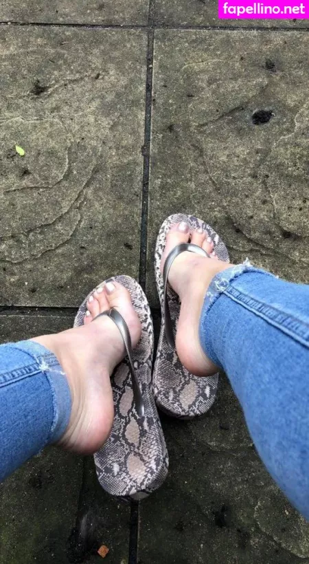 Flirtyfeet1 OnlyFans Thumbnail #Rvg1i6HUoT