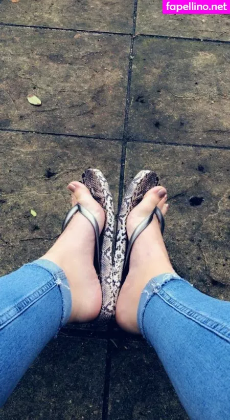 Flirtyfeet1 OnlyFans Thumbnail #mr85TEpjAS