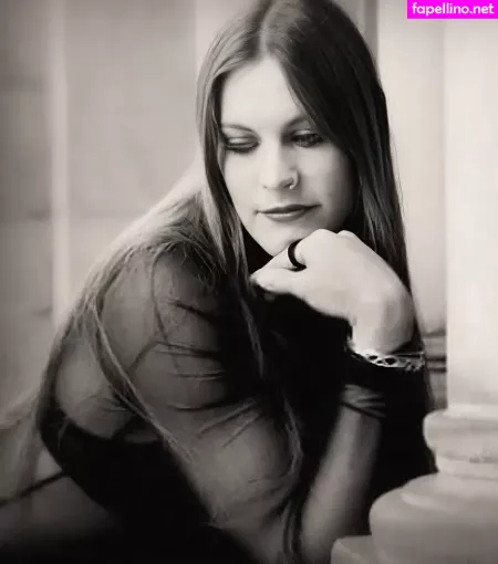 Floor Jansen OnlyFans Thumbnail #mzvhpB0Po9