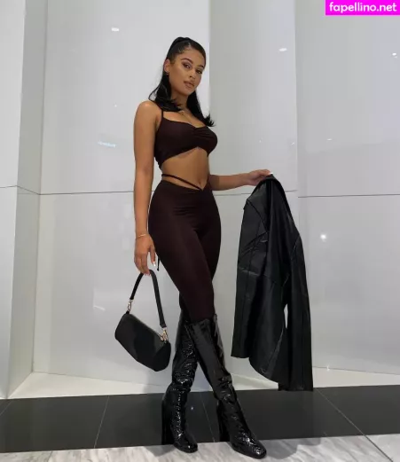 Flor De La Rosa OnlyFans Thumbnail #YJgq4gR6fq