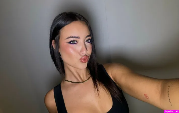 Flor Regidor OnlyFans Thumbnail #EXtgCcEkzX