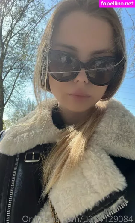 Flora Belll OnlyFans Thumbnail #44TeAam7ot