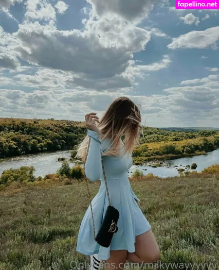 Flora Belll OnlyFans Thumbnail #MsY5qljTJ8