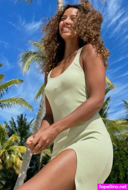 Flora Coquerel OnlyFans Thumbnail #KZAEpsj59j