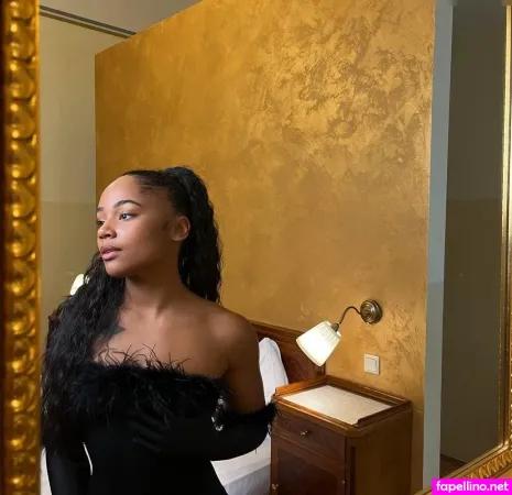 Flora Farrell OnlyFans Thumbnail #K2MKajej0r