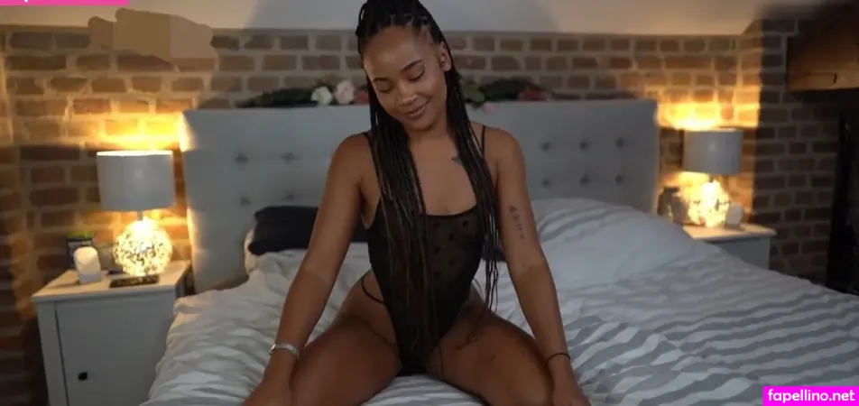 Flora Farrell OnlyFans Thumbnail #NgNOdCzO0B