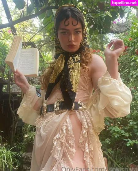 Floraauclair OnlyFans Thumbnail #33jHwSZ3dz