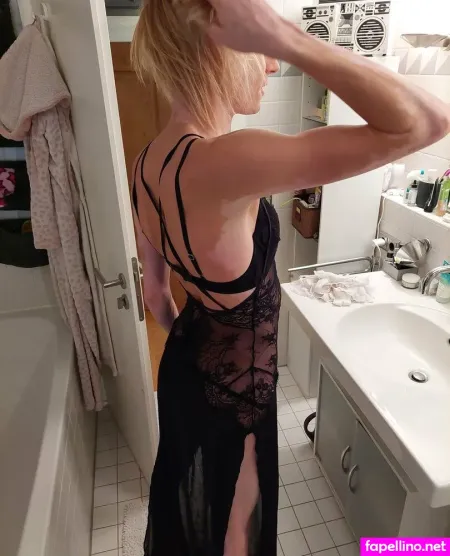 Florainetheenby OnlyFans Thumbnail #9BiUJ11QcU
