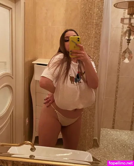 Florence Agapi 1 OnlyFans Thumbnail #r26epjmuY1