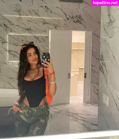 Florence Mueller OnlyFans Thumbnail #eAjgFpM7fg