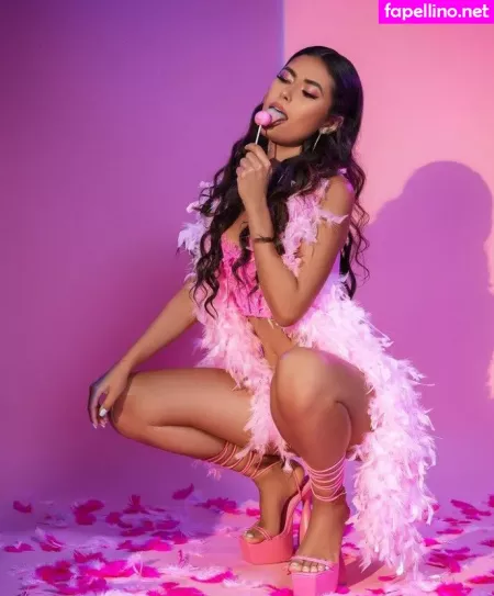 Florence Mueller OnlyFans Thumbnail #uGM3ULanCl