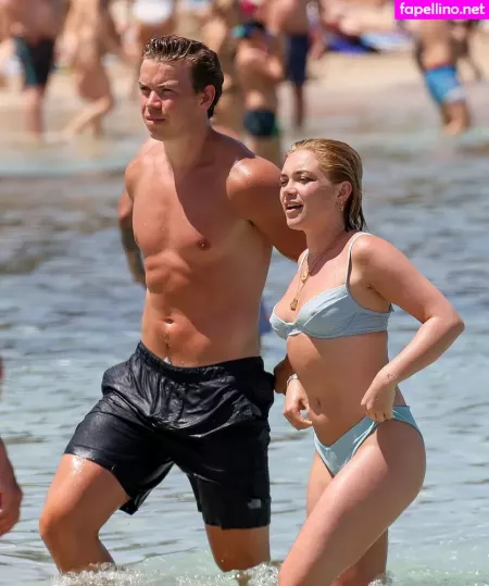 Florence Pugh OnlyFans Thumbnail #2g12KqQ95t
