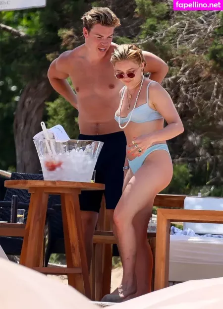 Florence Pugh OnlyFans Thumbnail #Gw5nb8vbnh