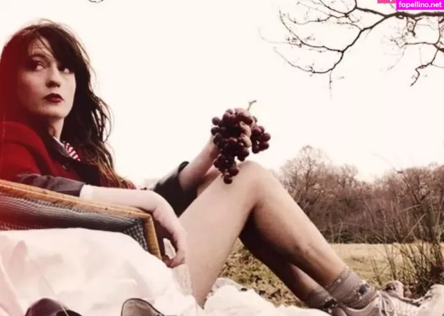 Florence Welch OnlyFans Thumbnail #0mxZB4AI4C
