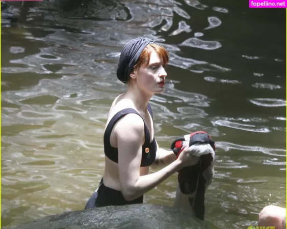 Florence Welch OnlyFans Thumbnail #CgP72En8yo