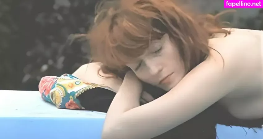 Florence Welch OnlyFans Thumbnail #RMCplLEu38