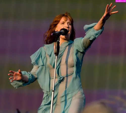 Florence Welch OnlyFans Thumbnail #j2fw0RA4fN