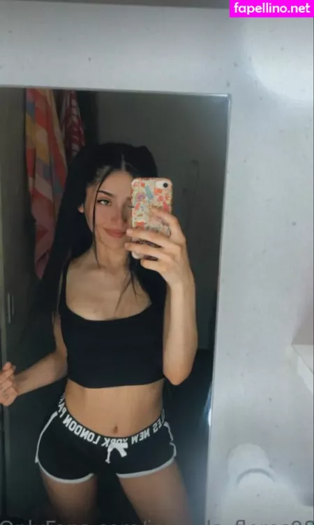 Flores Isabella98 OnlyFans Thumbnail #pNwGommuay