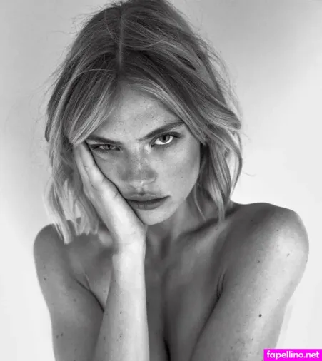 Floriane Desmaret OnlyFans Thumbnail #05e1tkJus5