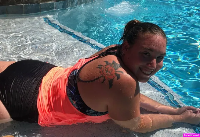 Floridahotwife69 OnlyFans Thumbnail #obmV4gZK1J