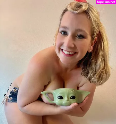 Floridahotwifeliz OnlyFans Thumbnail #kzYpU0OqyS