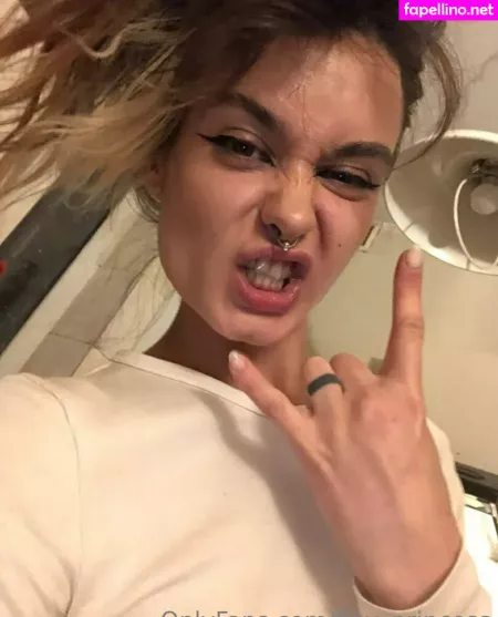 Flov Princess OnlyFans Thumbnail #9vErQ2AeEt