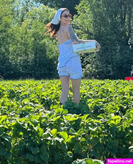 Flowerava OnlyFans Thumbnail #4PzffwKRkT