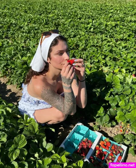 Flowerava OnlyFans Thumbnail #FXxBYymNmf